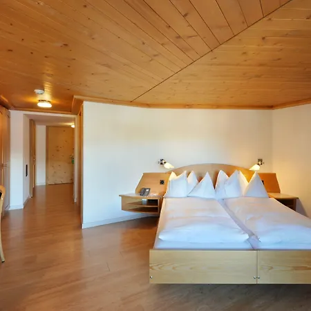 Arc-en-ciel Hotel 4*