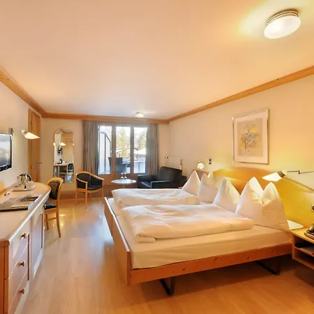 Arc-en-ciel Hotel 4*