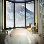 Arc-en-ciel Hotel