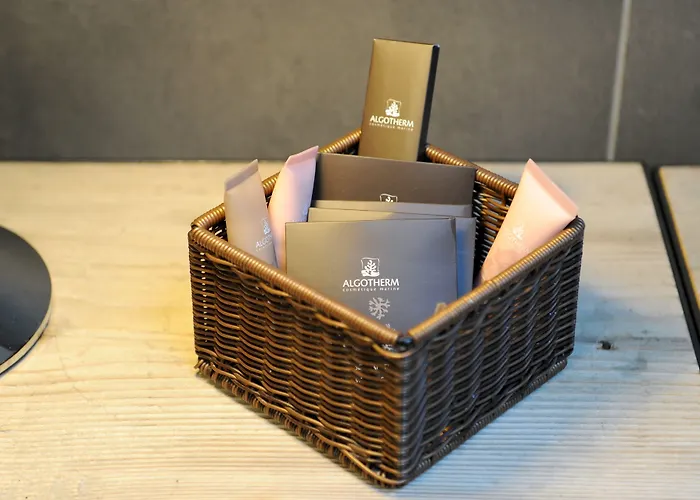 Arc-en-ciel Hotel 4*
